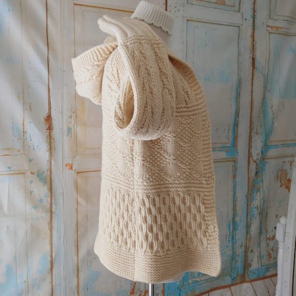 American Eagle hand knit 100% lambs wool hooded cable cardigan sweater/S/cream - Picture 4 of 10